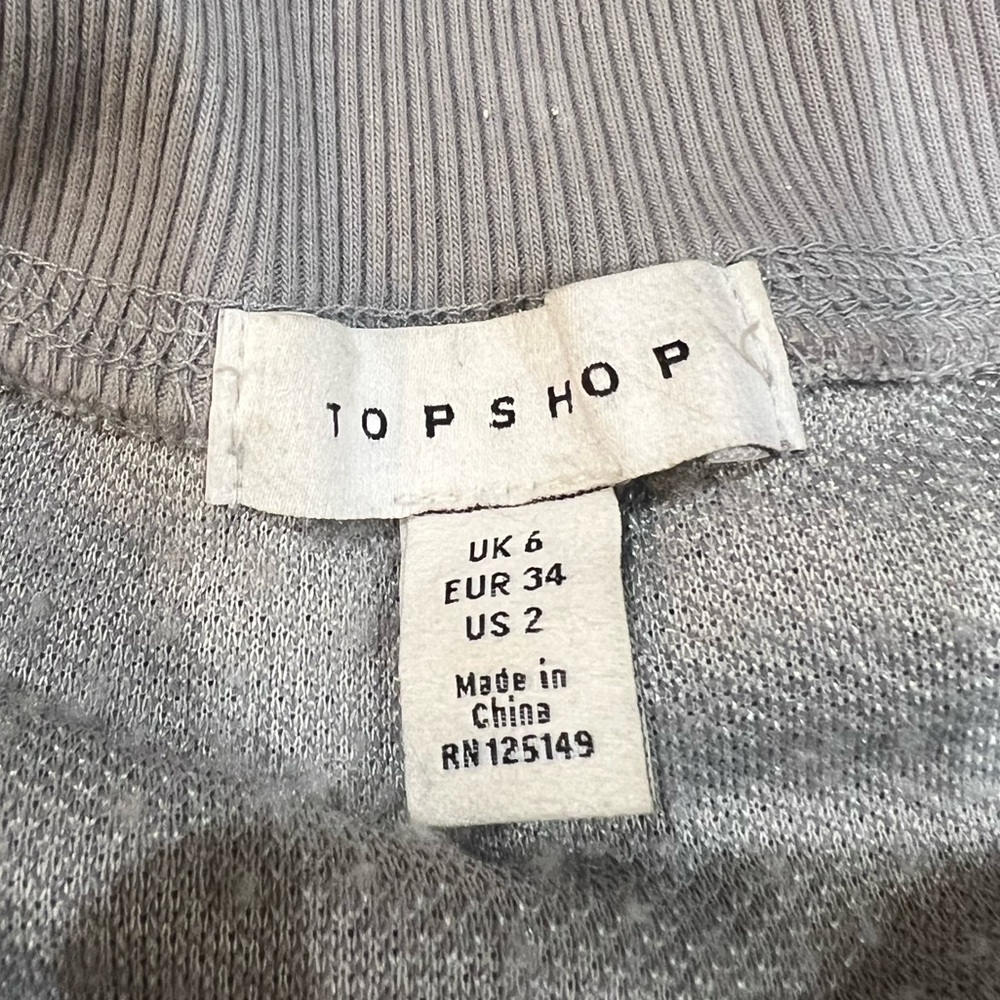 grey pullover - Picture 3 of 3